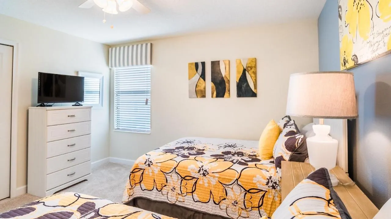 9162 Scramble Villa Davenport Holiday home