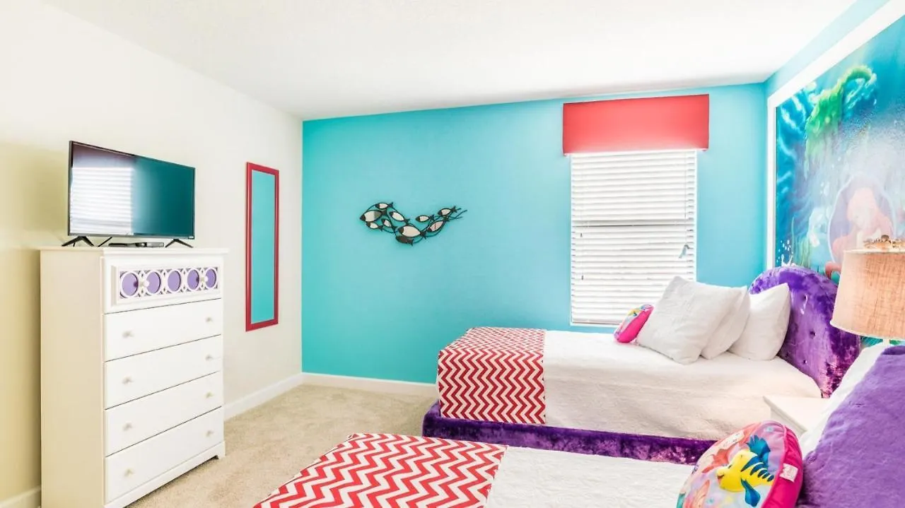 9162 Scramble Villa Davenport Holiday home